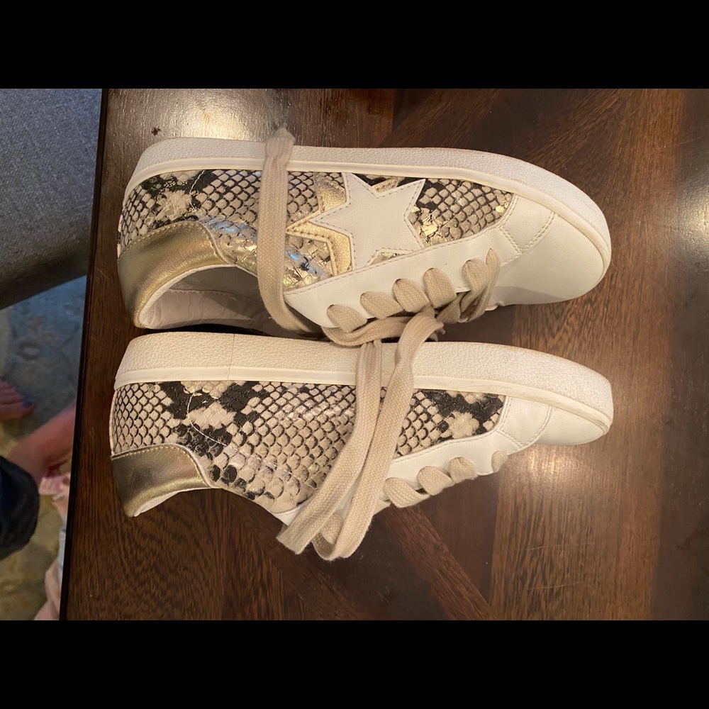 Steve Madden sneakers